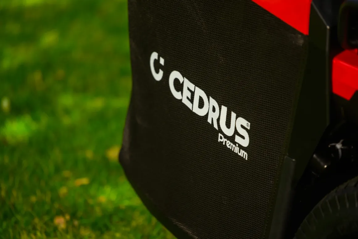 Cedrus C-TRAC 103HC Premium traktorek ogrodowy kosiarka samojezdna hydrostat 102 cm