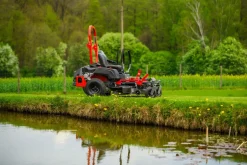 Cedrus C-TRAC Z132 traktorek ogrodowy kosiarka samojezdna Zero Turn 132 cm 27 KM Loncin