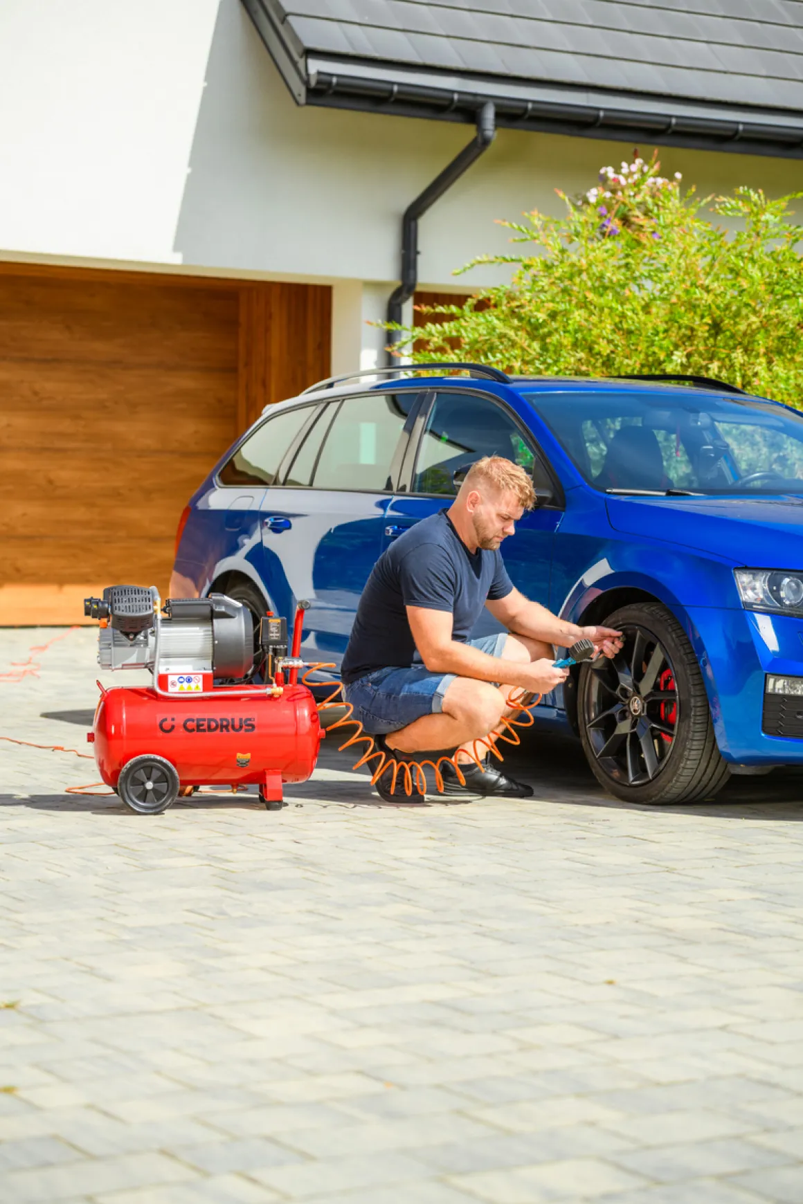 CEDRUS KM50-2T SPRĘŻARKA TŁOKOWA KOMPRESOR TŁOKOWY OLEJOWY 50L - EWIMAX - OFICJALNY DYSTRYBUTOR - AUTORYZOWANY DEALER CEDRUS
