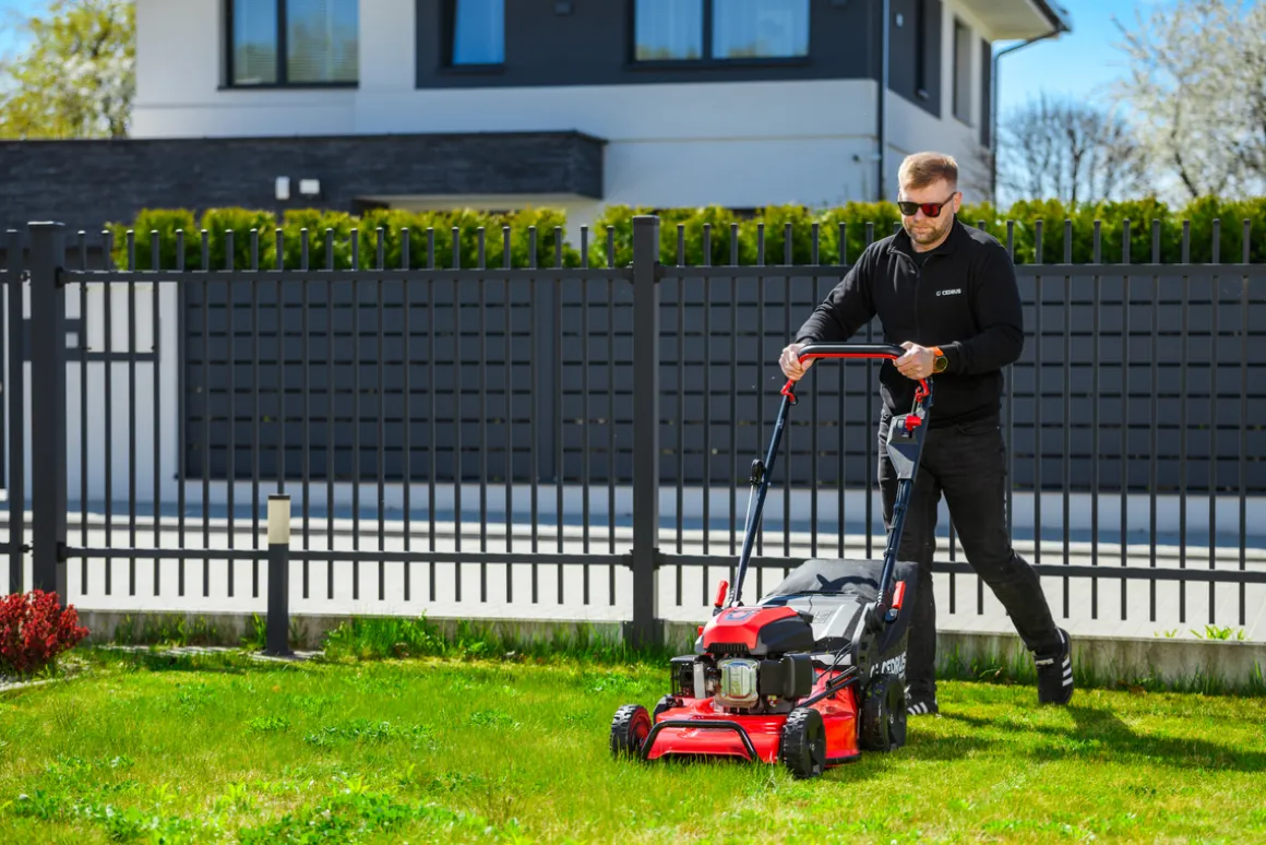 CEDRUS LP53S Premium KOSIARKA SPALINOWA DO TRAWY Z NAPĘDEM 53cm / 5,7 KM CEDLP53S - EWIMAX - OFICJALNY DYSTRYBUTOR - AUTORYZOWANY DEALER CEDRUS