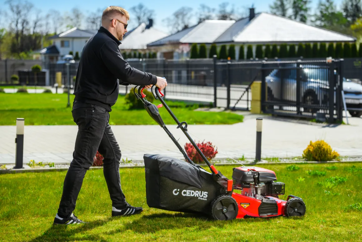 CEDRUS LP53S Premium KOSIARKA SPALINOWA DO TRAWY Z NAPĘDEM 53cm / 5,7 KM CEDLP53S - EWIMAX - OFICJALNY DYSTRYBUTOR - AUTORYZOWANY DEALER CEDRUS