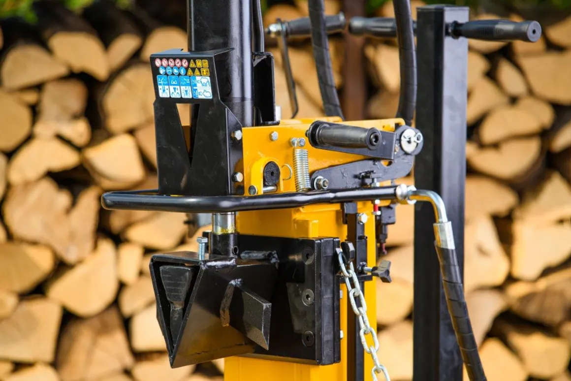 CEDRUS LS08 ŁUPARKA DO DREWNA HYDRAULICZNA ELEKTRYCZNA CEDRUS LS08V PIONOWA RĘBAK NACISK 11 TON CEDLS08V - EWIMAX - OFICJALNY DYSTRYBUTOR - AUTORYZOWANY DEALER CEDRUS