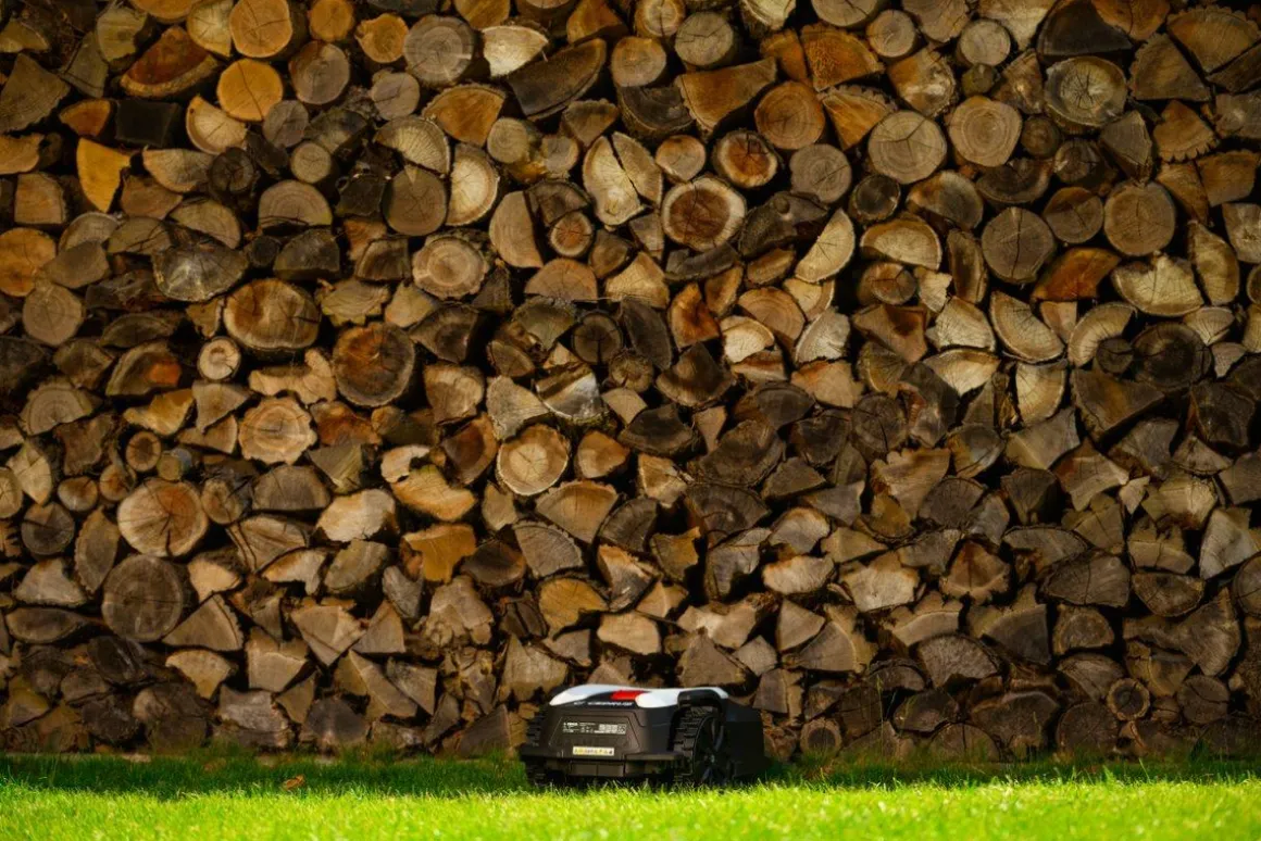 CEDRUS M6+ ROBOT KOSZĄCY KOSIARKA AUTOMATYCZNA DO TRAWY C-MOW 600m2 - OFICJALNY DYSTRYBUTOR - AUTORYZOWANY DEALER CEDRUS
