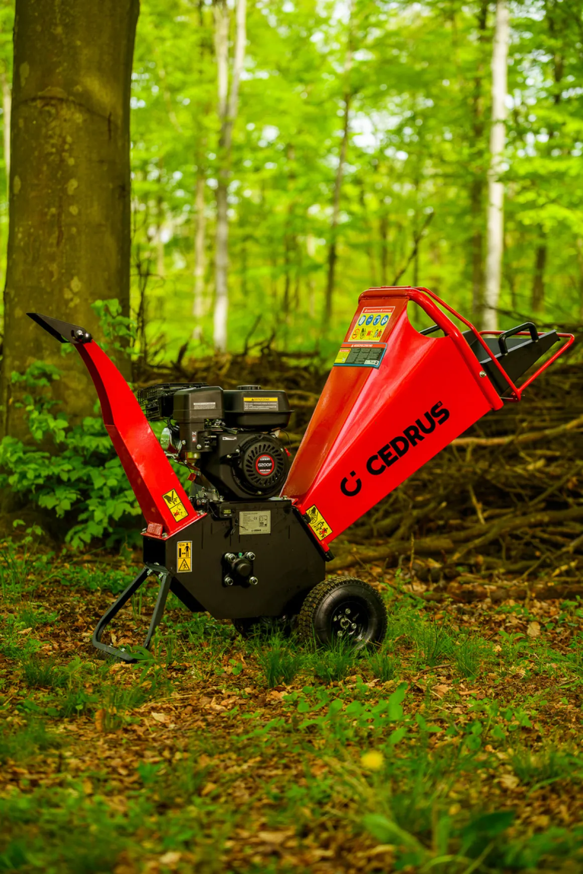 Cedrus RB02 rozdrabniacz spalinowy rębak do gałęzi 10 cm Loncin 6,5 KM