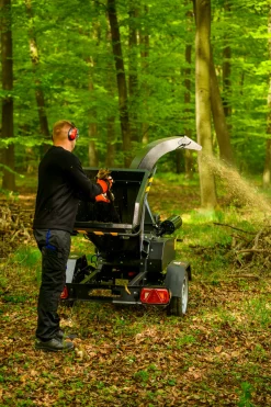 Cedrus R13 Rozdrabniacz Spalinowy Rębak Komunalny 24 KM do gałęzi 13cm z Homologacją Drogową
