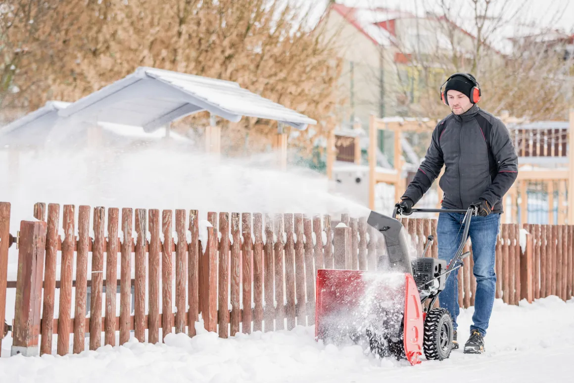 CEDRUS SB56 ODŚNIEŻARKA SPALINOWA PŁUG DO ŚNIEGU ŚNIEŻNY ODŚNIEŻARKI WIRNIKOWA DWUSTOPNIOWA Z NAPĘDEM 6,5KM - OFICJALNY DYSTRYBUTOR - AUTORYZOWANY DEALER