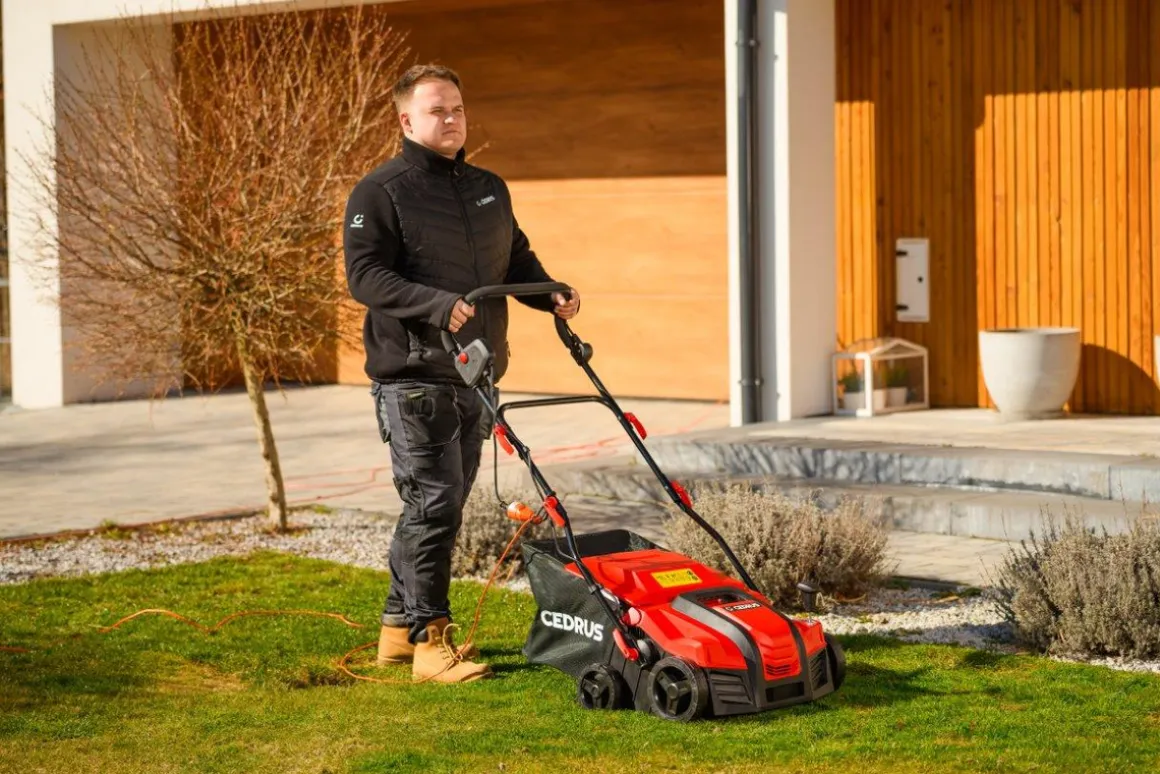 CEDRUS WE38 WERTYKULATOR DO TRAWY AREATOR 2w1 AERATOR + 2 WAŁKI 1800W / 38cm CEDWE38 - EWIMAX - OFICJALNY DYSTRYBUTOR - AUTORYZOWANY DEALER CEDRUS