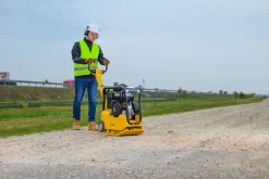 CEDRUS ZG04 ZAGĘSZCZARKA DO GRUNTU SPALINOWA 160 KG Z REWERSEM HYDRAULICZNYM DWUKIERUNKOWA PRZÓD-TYŁ UBIJARKA PŁYTOWA 6,9 KM + KOŁA TRANSPORTOWE - AUTORYZOWANY DEALER CEDRUS