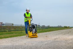 CEDRUS ZG04 ZAGĘSZCZARKA DO GRUNTU SPALINOWA 160 KG Z REWERSEM HYDRAULICZNYM DWUKIERUNKOWA PRZÓD-TYŁ UBIJARKA PŁYTOWA 6,9 KM + KOŁA TRANSPORTOWE - AUTORYZOWANY DEALER CEDRUS