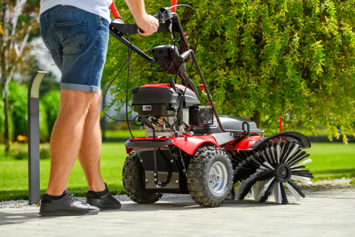 CEDRUS ZM05 PRO-E ZAMIATARKA ODŚNIEŻARKA ODŚNIEŻARKI SPALINOWA z NAPĘDEM Z ROZRUSZNIKIEM 100cm - OFICJALNY DYSTRYBUTOR - AUTORYZOWANY DEALER CEDRUS