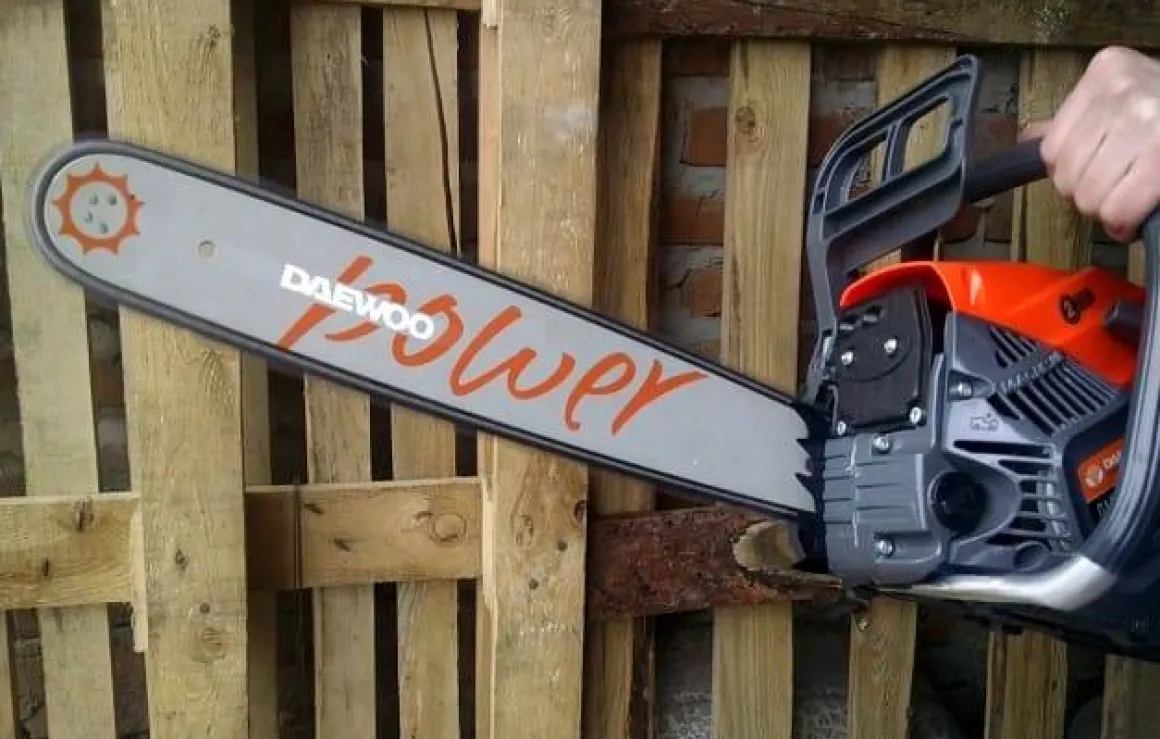 DAEWOO DACS 5218XT PIŁA PILARKA PRZECINARKA SPALINOWA ŁAŃCUCHOWA DO DREWNA MOC 2,58KM - OFICJALNY DYSTRYBUTOR - AUTORYZOWANY DEALER DAEWOO