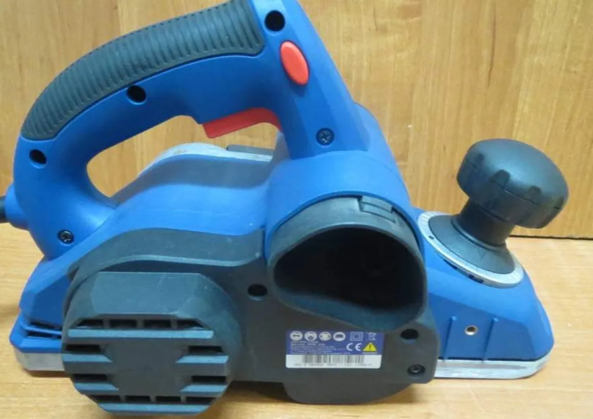 DEDRA DED7967 STRUGARKA STRUG ELEKTRYCZNY 1050W - OFICJALNY DYSTRYBUTOR - AUTORYZOWANY DEALER DEDRA