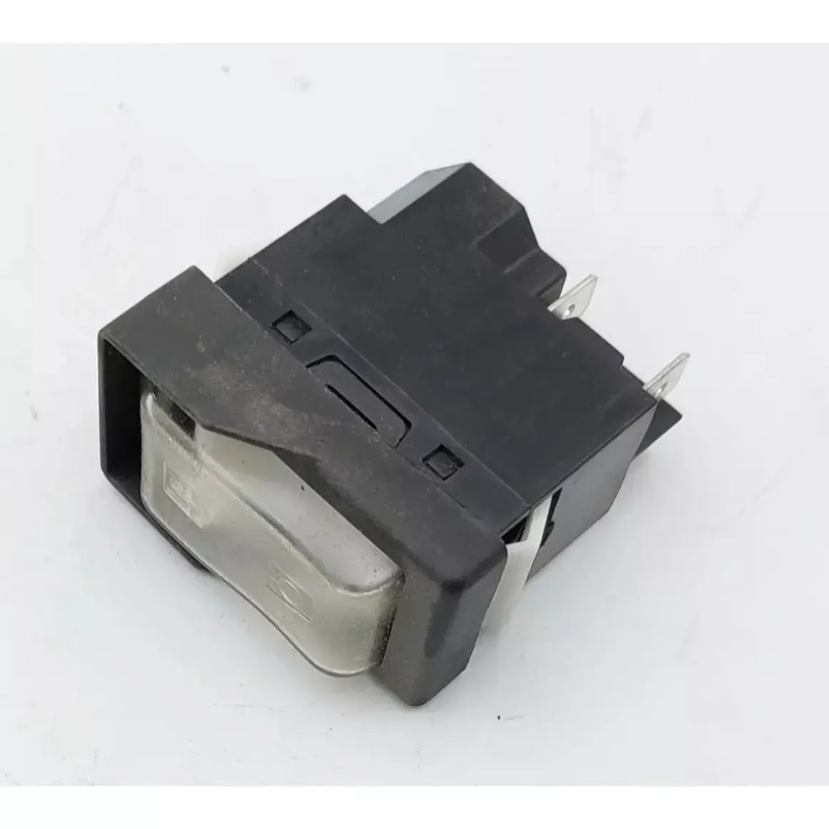 DEDRA KJD17B Włącznik/wyłącznik elektromagnetyczny 230V do betoniarki, szlifierki, wiertarki