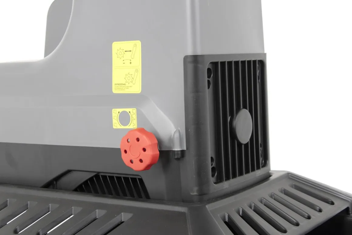 FAWORYT PRO BSE28 I ROZDRABNIACZ ELEKTRYCZNY FREZOWY ZĘBATKOWY NA FREZ RĘBAK DO GAŁĘZI 2800W / 45mm