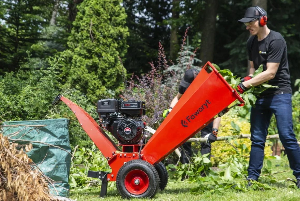 FAWORYT PRS420 ROZDRABNIACZ SPALINOWY REBAK DO GAŁĘZI 12.2 KM / 12cm