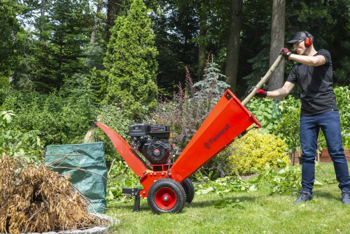 FAWORYT PRS420 ROZDRABNIACZ SPALINOWY REBAK DO GAŁĘZI 12.2 KM / 12cm