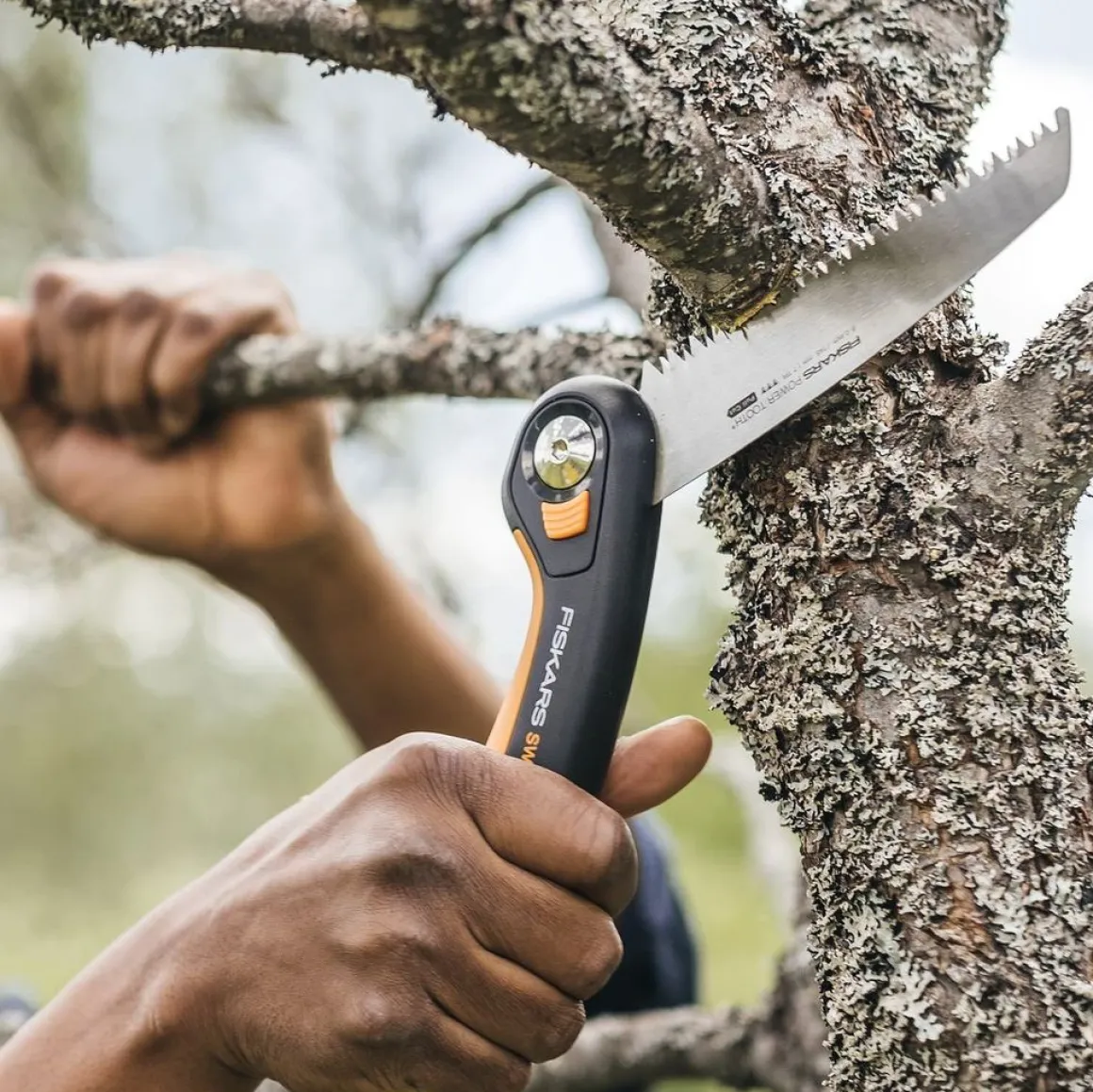 FISKARS SW68 PIŁA PILARKA SKŁADANA DO DRZEWA 1067552 SW68 Plus™ (15 cm)