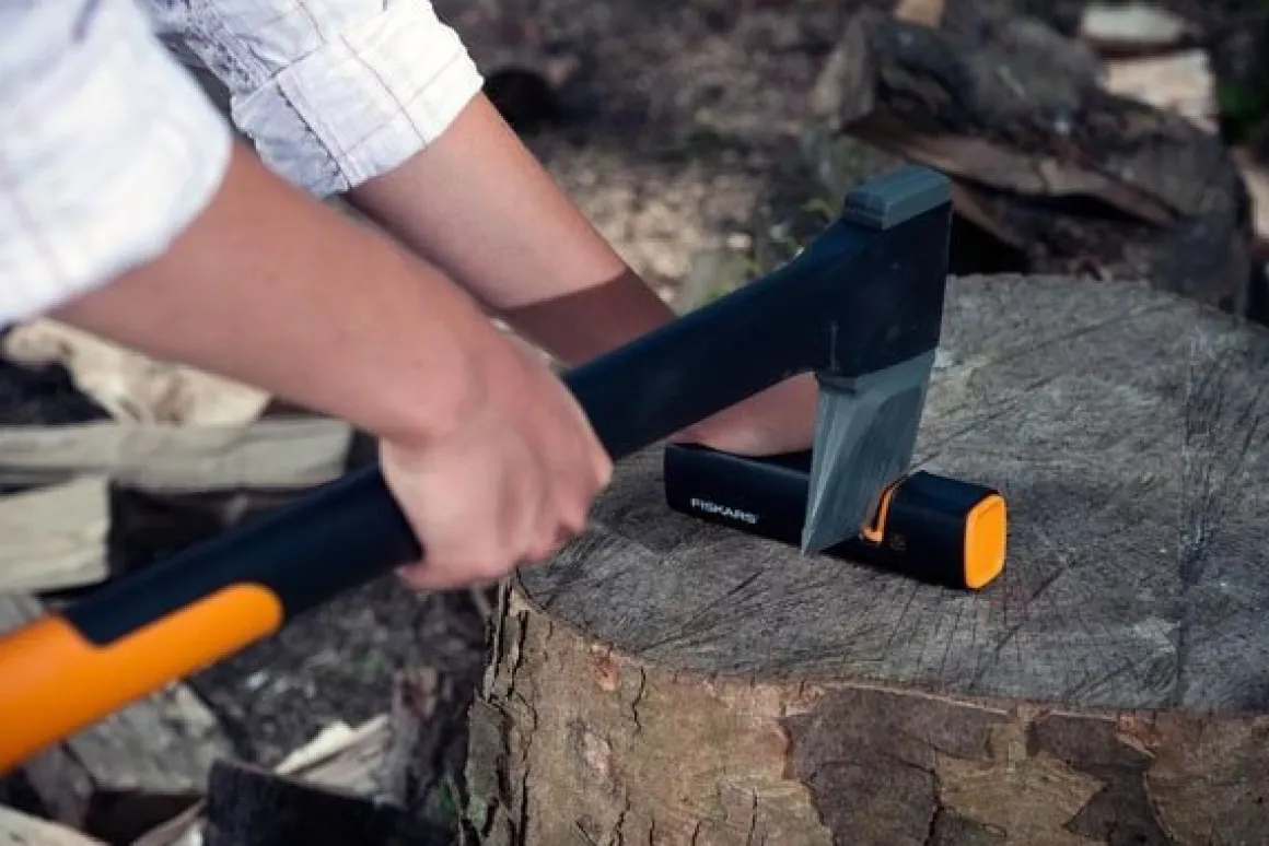 FISKARS XSHARP OSTRZAŁKA DO NOŻY NOŻA I SIEKIER FISKARS X-SHARP 1000601 - OFICJALNY DYSTRYBUTOR - AUTORYZOWANY DEALER FISKARS