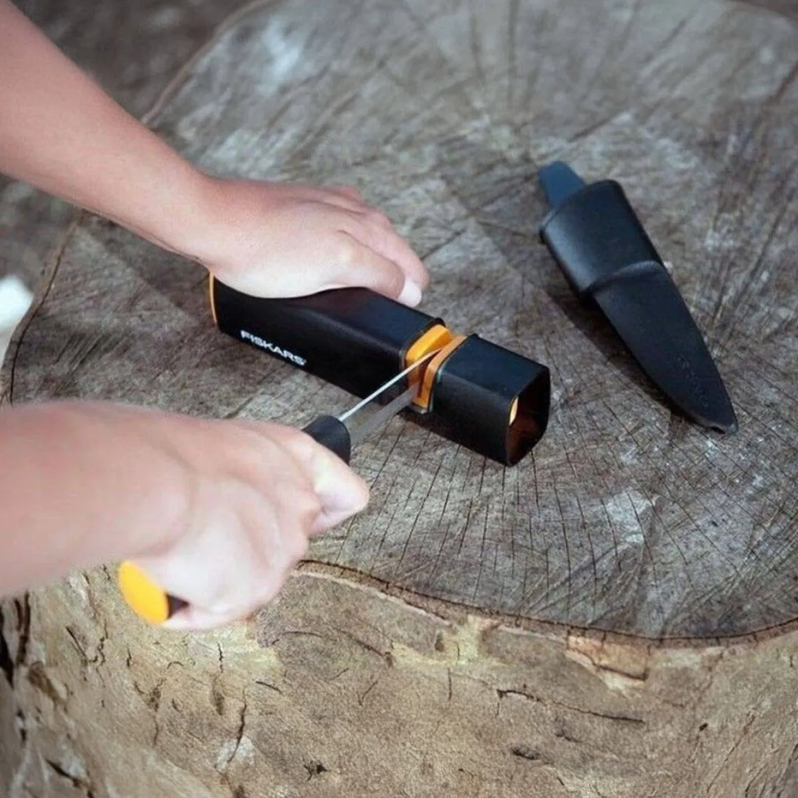 FISKARS XSHARP OSTRZAŁKA DO NOŻY NOŻA I SIEKIER FISKARS X-SHARP 1000601 - OFICJALNY DYSTRYBUTOR - AUTORYZOWANY DEALER FISKARS