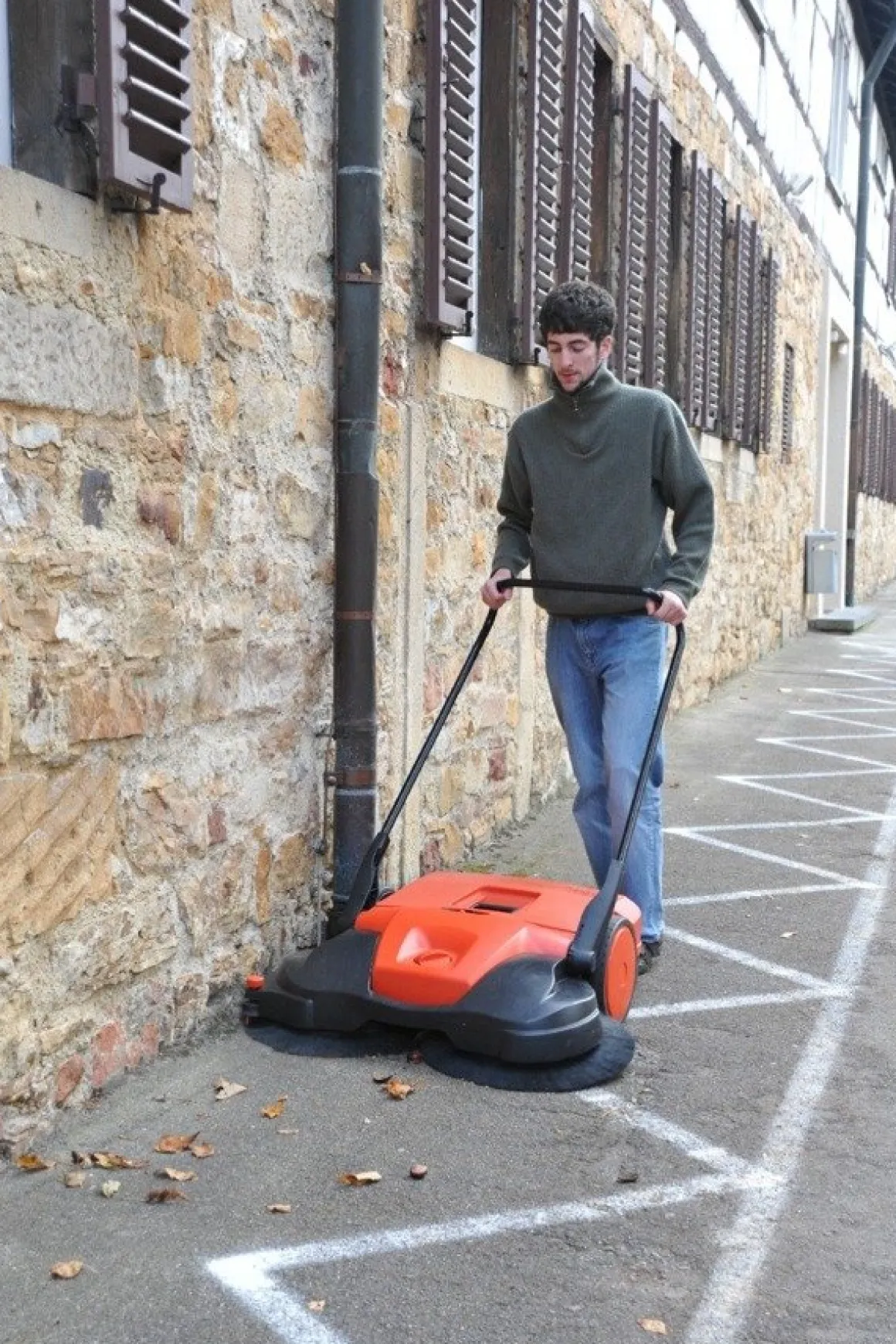 HAAGA STARMIX 497 ZAMIATARKA RĘCZNA PROWADZONA URZĄDZENIE SPRZĄTAJĄCE Z SYSTEMEM TURBO 97cm KLASA PREMIUM EWIMAX-OFICJALNY DYSTRYBUTOR - AUTORYZOWANY DEALER HAAGA