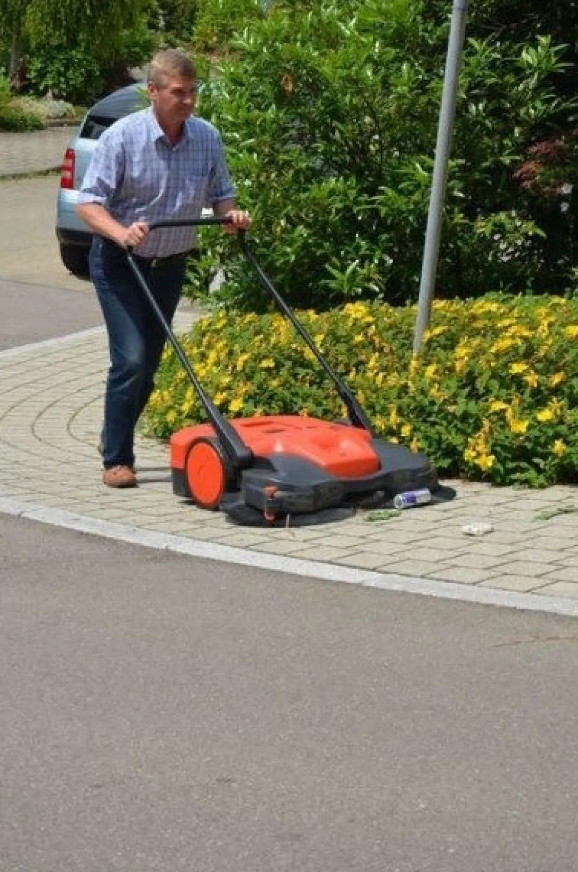 HAAGA STARMIX 497 ZAMIATARKA RĘCZNA PROWADZONA URZĄDZENIE SPRZĄTAJĄCE Z SYSTEMEM TURBO 97cm KLASA PREMIUM EWIMAX-OFICJALNY DYSTRYBUTOR - AUTORYZOWANY DEALER HAAGA