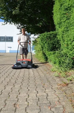 HAAGA 677 ZAMIATARKA ELEKTRYCZNA AKUMULATOROWA RĘCZNA PROWADZONA URZĄDZENIE SPRZĄTAJĄCE Z SYSTEMEM TURBO 77cm PREMIUM  AUTORYZOWANY DEALER HAAGA
