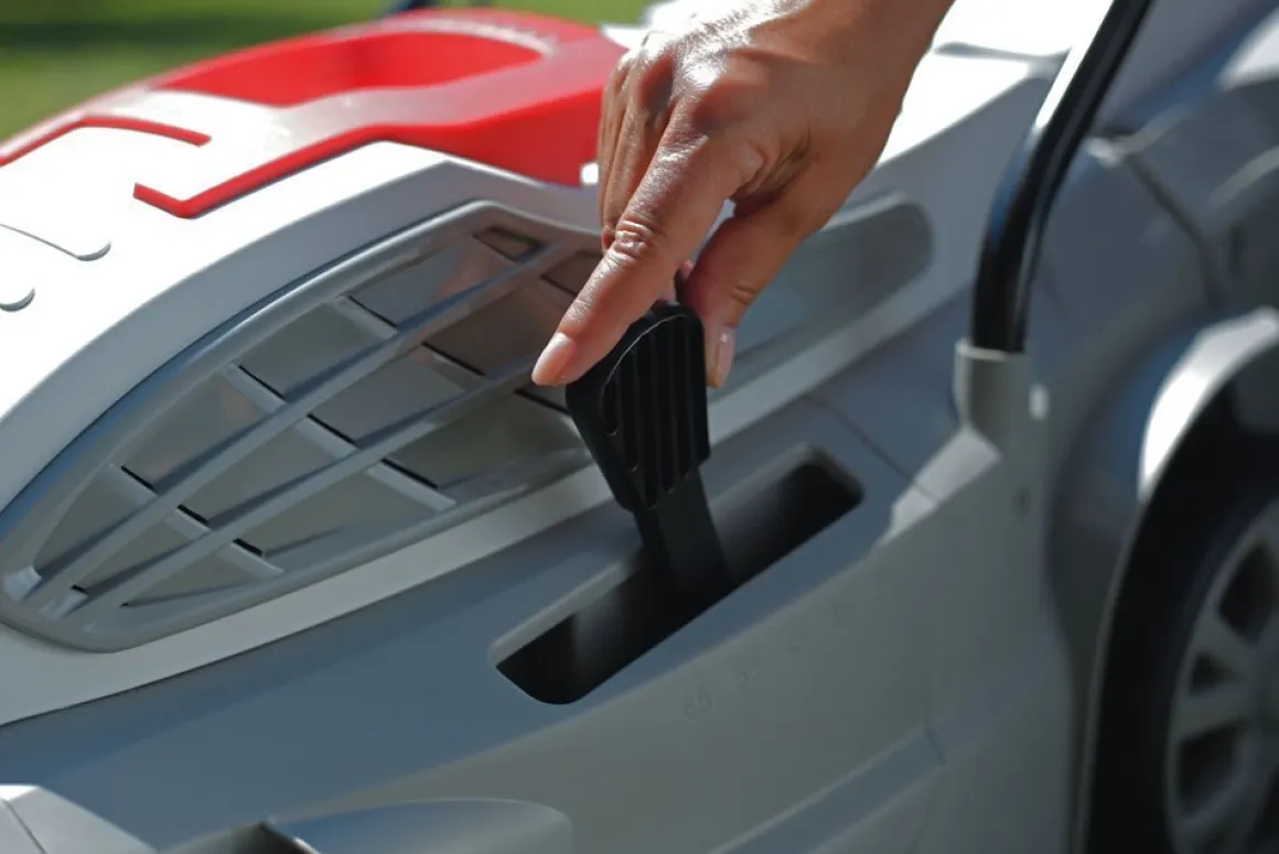 IKRA IERM 1638 KOSIARKA ELEKTRYCZNA DO TRAWY 1600W PREMIUM OB-IKRIERM1638 EWIMAX - OFICJALNY DYSTRYBUTOR - AUTORYZOWANY DEALER IKRA