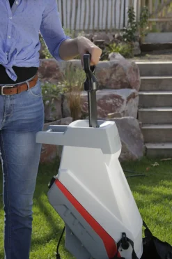IKRA IMH 2500 ROZDRABNIACZ ELEKTRYCZNY ZĘBATKOWY NOŻOWY RĘBAK DO GAŁĘZI 2500W + TORBA PREMIUM EWIMAX - OFICJALNY DYSTRYBUTOR - AUTORYZOWANY DEALER IKRA