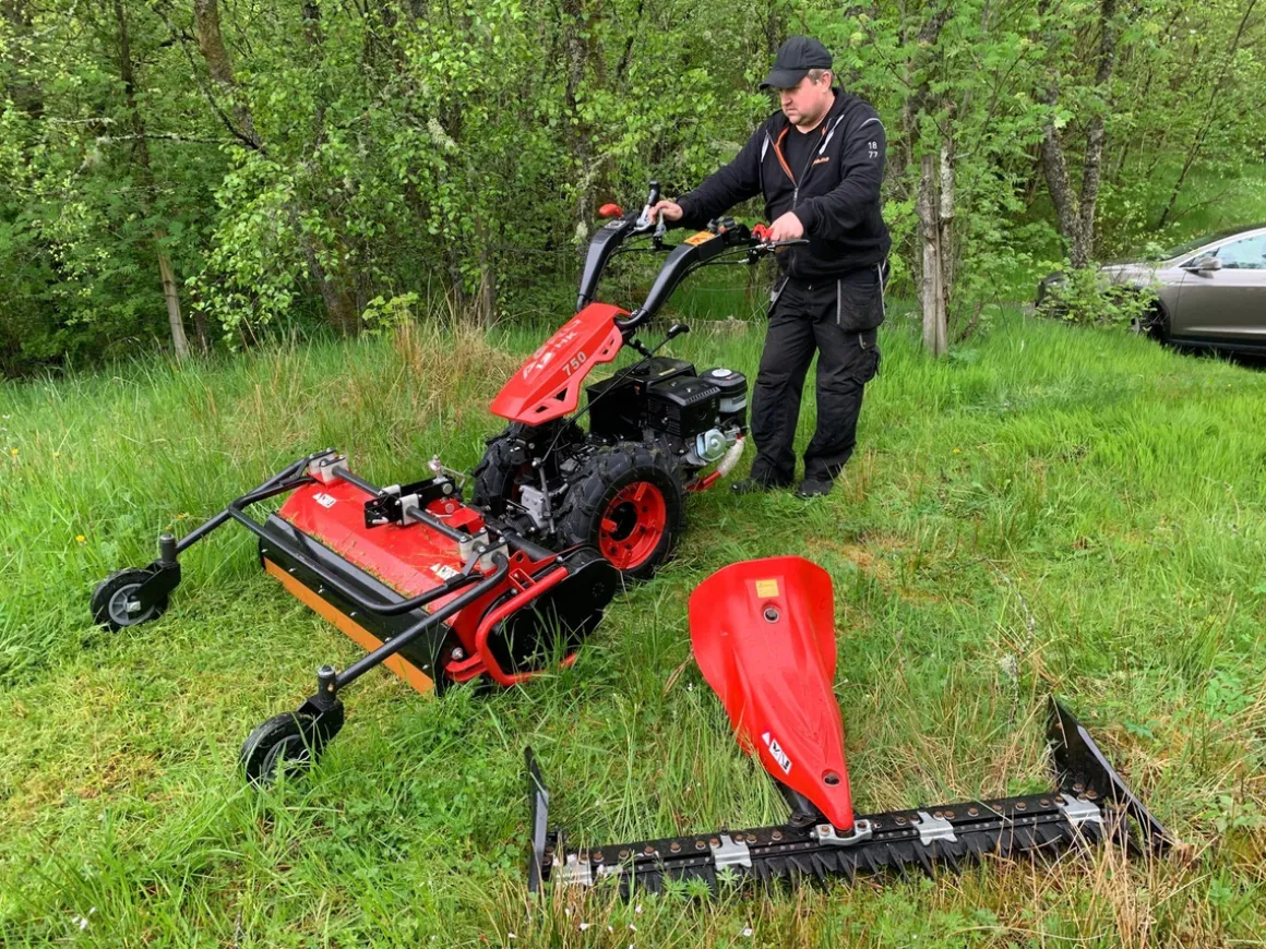 Kosiarka listwowa Cedrus RTJ12 do wysokiej trawy do traktorka