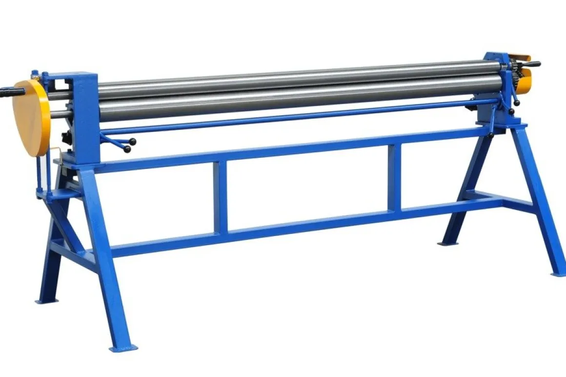 MAAD ZW-2000/0.6 WALCARKA ZWIJARKA WALCE DO BLACHY MAAD ZW-2000/0.6mm