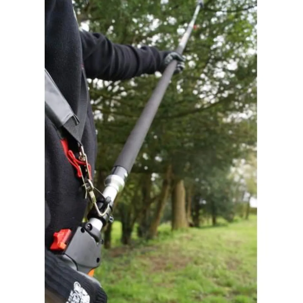 MARUYAMA TPP2630 OKRZESYWARKA PIŁA PILARKA PRZECINARKA SPALINOWA ŁANCUCHOWA PODKRZESYWARKA DO DREWNA NA WYSIĘGNIKU TELESKOPOWYM 395cm