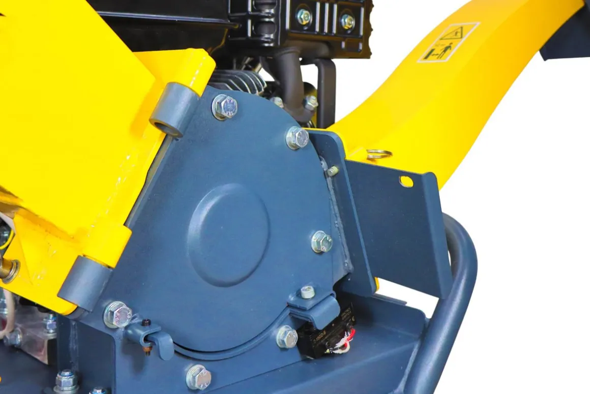 MASTERCUT GBK-50 ROZDRABNIACZ SPALINOWY REBAK DO GAŁĘZI 50mm / RATO 212 CM3