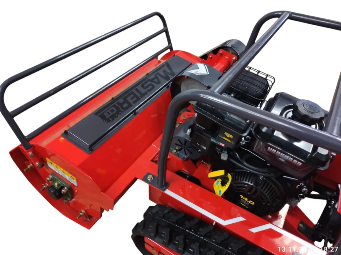 MASTERCUT JFRC100S KOSIARKA BIJAKOWA ROBOT KOSZĄCY ZDALNIE STEROWANY KOSIARKA HYBRYDOWA GĄSIENICOWA SPALINOWA TRAKTOREK POD PANELE Z NAPĘDEM NA PILOTA FOTOWOLTAIKA 100cm
