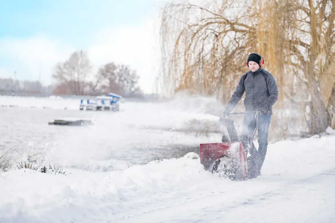 Od Ręki ! CEDRUS SB56-E ODŚNIEŻARKA SPALINOWA PŁUG DO ŚNIEGU ŚNIEŻNY ODŚNIEŻARKI WIRNIKOWA DWUSTOPNIOWA Z NAPĘDEM 7KM CEDRUS SB56-E ODŚNIEŻARKA SPALINOWA WIRNIKOWA DWUSTOPNIOWA DO ŚNIEGU ESTART z ROZRUSZNIKIEM - OFICJALNY DYSTRYBUTOR - AUTORYZOWANY DEALER