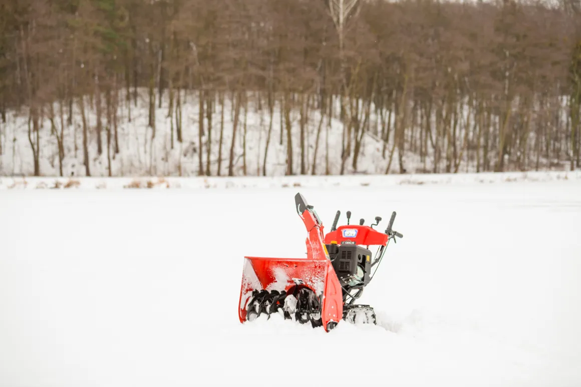 Od Ręki !!! CEDRUS SB71G-E ODŚNIEŻARKA SPALINOWA PŁUG DO ŚNIEGU ŚNIEŻNY ODŚNIEŻARKI NA GĄSIENICACH WIRNIKOWA DWUSTOPNIOWA Z NAPĘDEM 10KM ESTART z ROZRUSZNIKIEM - OFICJALNY DYSTRYBUTOR - AUTORYZOWANY DEALER
