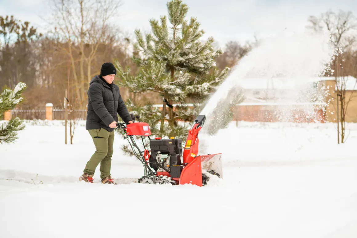 Od Ręki !!! CEDRUS SB71G-E ODŚNIEŻARKA SPALINOWA PŁUG DO ŚNIEGU ŚNIEŻNY ODŚNIEŻARKI NA GĄSIENICACH WIRNIKOWA DWUSTOPNIOWA Z NAPĘDEM 10KM ESTART z ROZRUSZNIKIEM - OFICJALNY DYSTRYBUTOR - AUTORYZOWANY DEALER