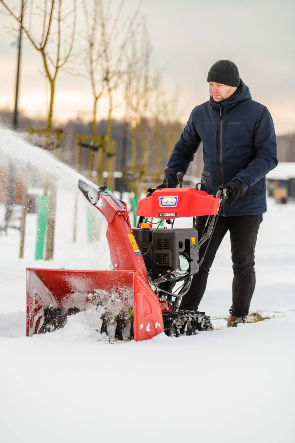 Od Ręki !!! CEDRUS SB71G-E ODŚNIEŻARKA SPALINOWA PŁUG DO ŚNIEGU ŚNIEŻNY ODŚNIEŻARKI NA GĄSIENICACH WIRNIKOWA DWUSTOPNIOWA Z NAPĘDEM 10KM ESTART z ROZRUSZNIKIEM - OFICJALNY DYSTRYBUTOR - AUTORYZOWANY DEALER