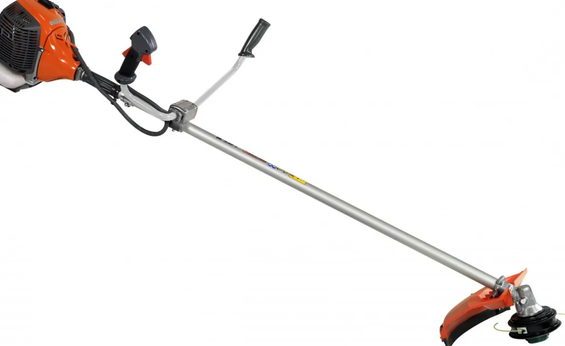 OLEO MAC BC 540 T PROFI KOSA SPALINOWA DO TRAWY PROFESJONALNA WYKASZARKA PODKASZARKA PODCINARKA MOC 3.7 KM KLASA PREMIUM 61539004E5 BC540 EWIMAX-OFICJALNY DYSTRYBUTOR - AUTORYZOWANY DEALER OLEO-MAC