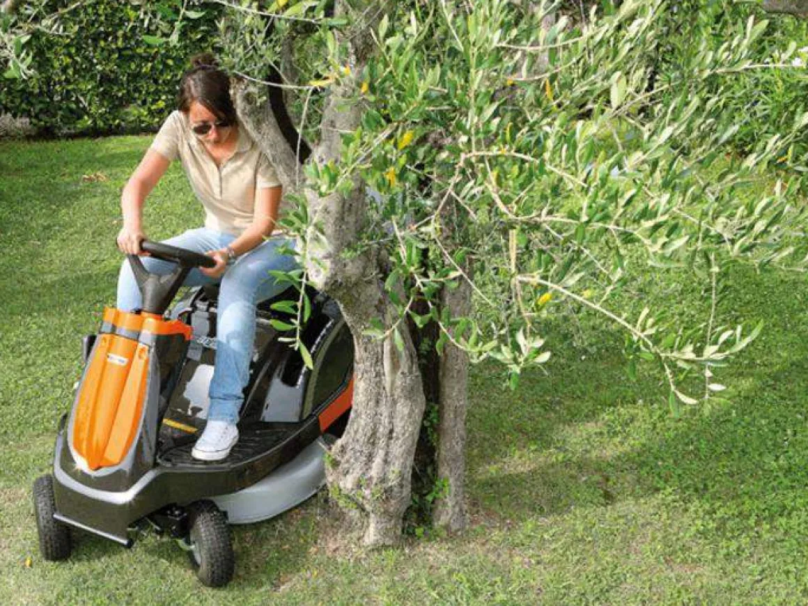 OLEO MAC MISTRAL 72/12.5 KH TRAKTOR OGRODOWY KOSIARKA SAMOJEZDNA 68149024E5 - OFICJALNY DYSTRYBUTOR - AUTORYZOWANY DEALER OLEO-MAC
