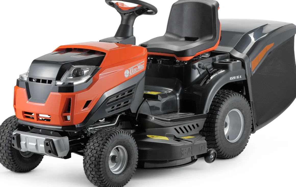 OLEO MAC OM 102 R/16 K TRAKTOREK OGRODOWY DO TRAWY Z TYLNYM WYRZUTEM KOSIARKA SAMOJEZDNA SPALINOWA DO TRAWY HYDROSTAT 102cm 68059207 - OFICJALNY DYSTRYBUTOR - AUTORYZOWANY DEALER OLEO-MAC