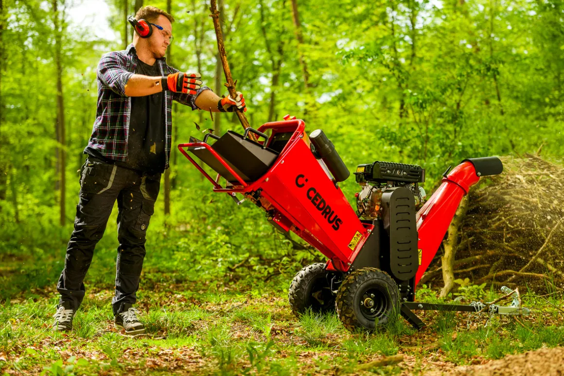 Profesjonalny rozdrabniacz spalinowy Cedrus RB02 PRO 12cm