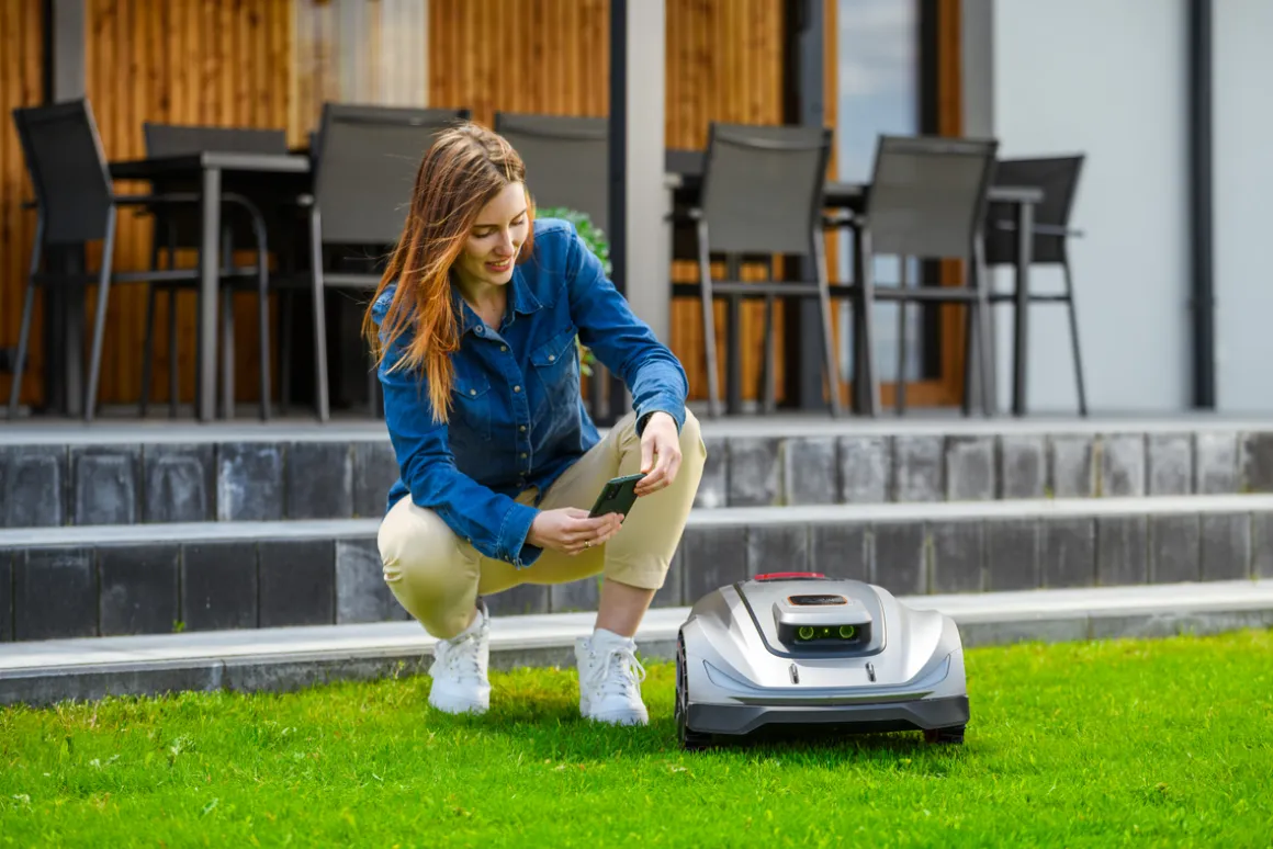 Robot koszący Sunseeker X5 Elite RTK 2000m2 bezprzewodowy