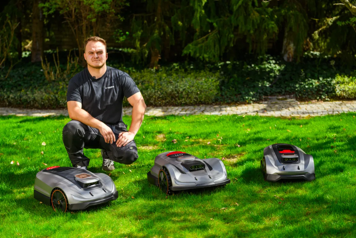 Robot koszący Sunseeker X5 Elite RTK 2000m2 bezprzewodowy