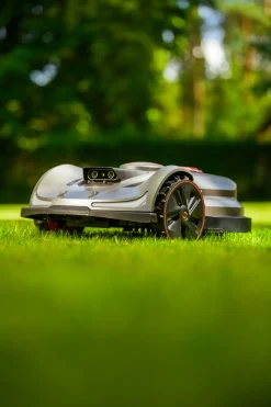 Robot koszący Sunseeker X7 Plus Elite RTK 6000m2 bezprzewodowy