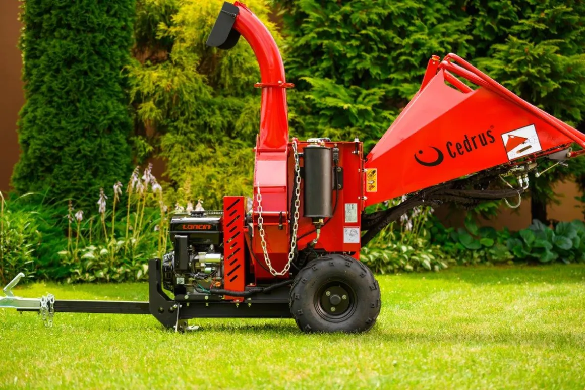 Rozdrabniacz do gałęzi Cedrus RB05 PRO HE 15KM hydrauliczny
