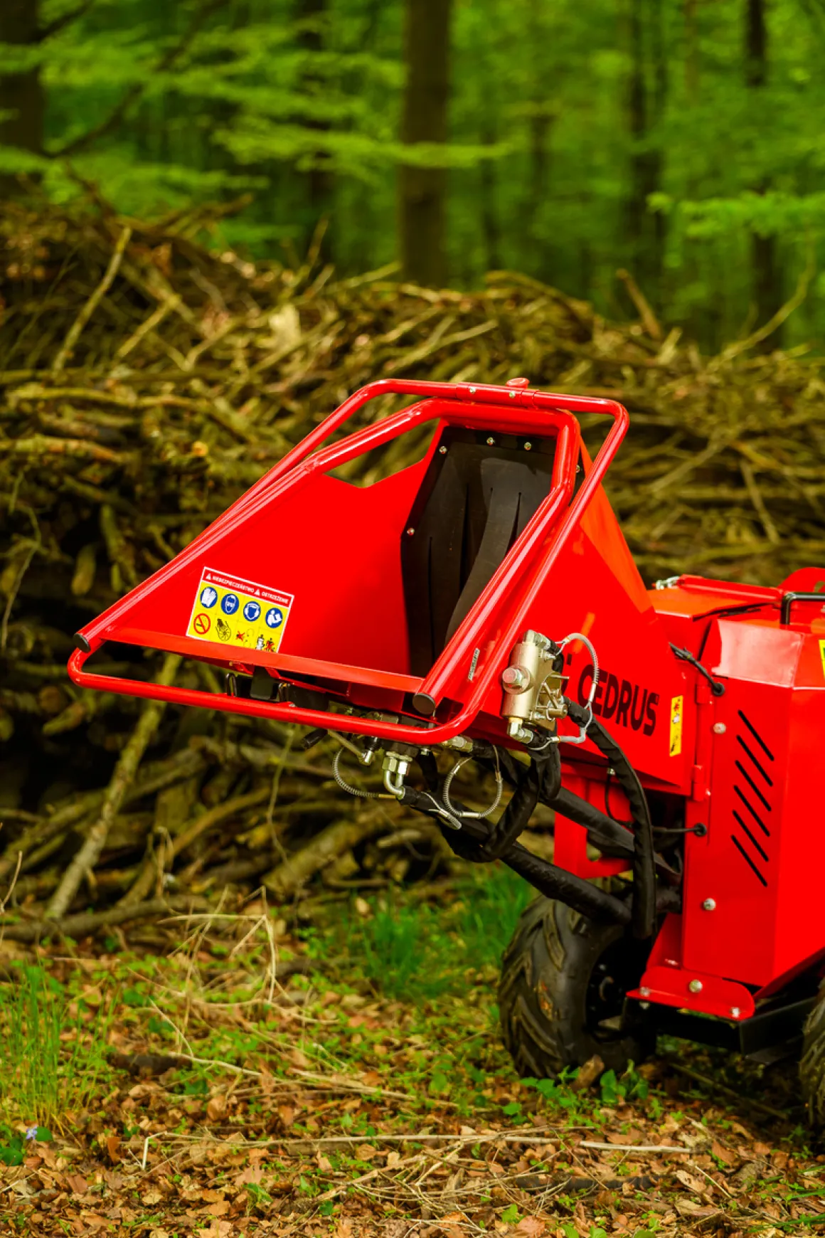 Rozdrabniacz do gałęzi Cedrus RB05 PRO HE 15KM hydrauliczny
