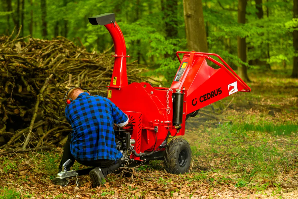 Rozdrabniacz do gałęzi Cedrus RB05 PRO HE 15KM hydrauliczny