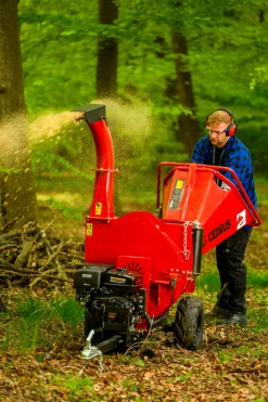 Rozdrabniacz do gałęzi Cedrus RB05 PRO HE 15KM hydrauliczny