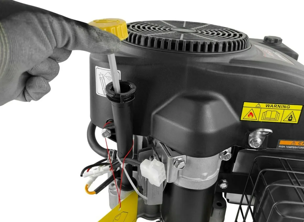 SILNIK LONCIN LC1P88F / EMAK K1250 DO TRAKTORKA SPALINOWY BENZYNOWY 12 KM 413 cm3 JEDNOCYLINDROWY WAŁ PIONOWY WALCOWY 25,4 mm MOTOR HONDA ,VANGUARD , BRIGGS , KOHLER, KAWASAKI