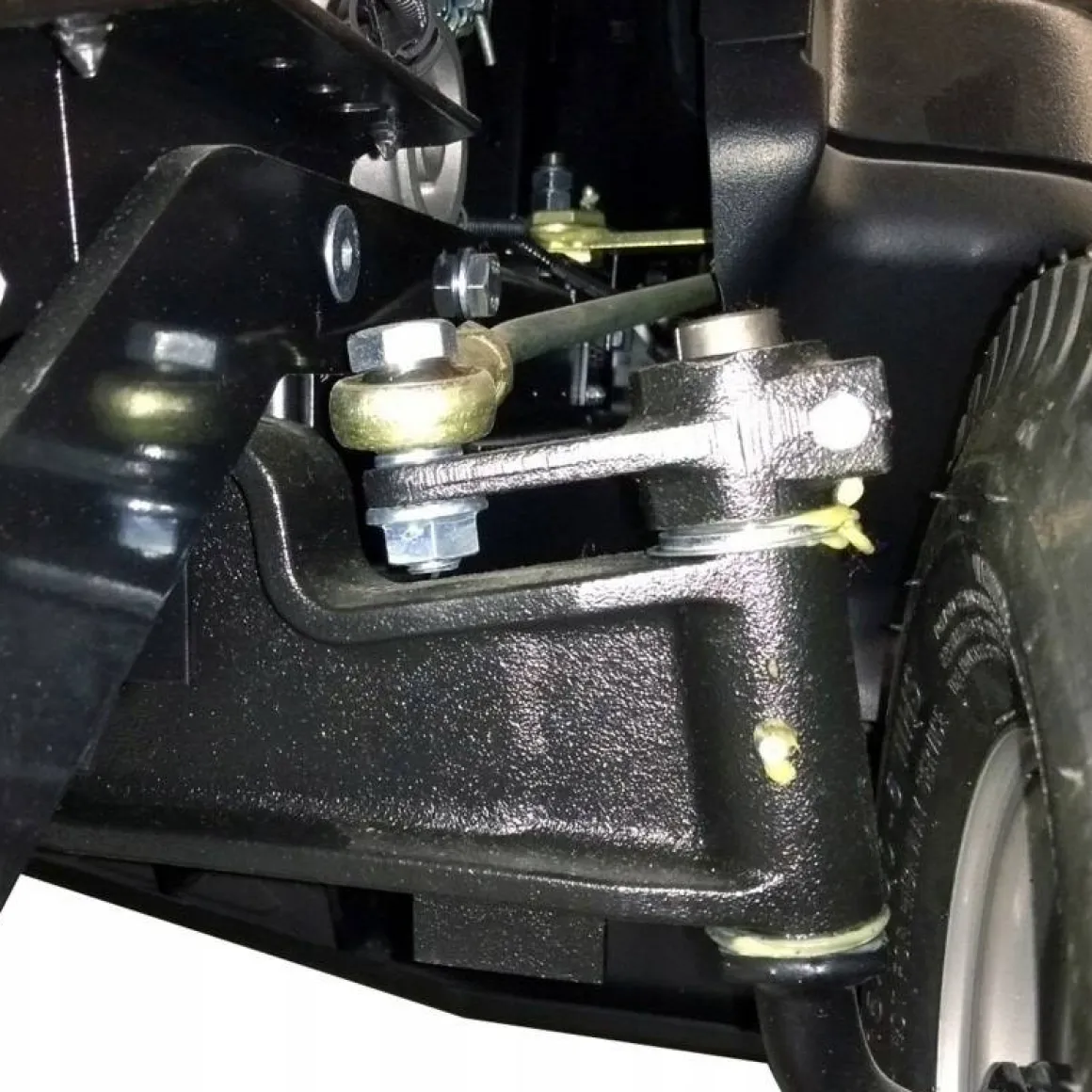 Traktorek ogrodowy Oleo-Mac OM 106/20 KWH (Kawasaki, 102 cm)